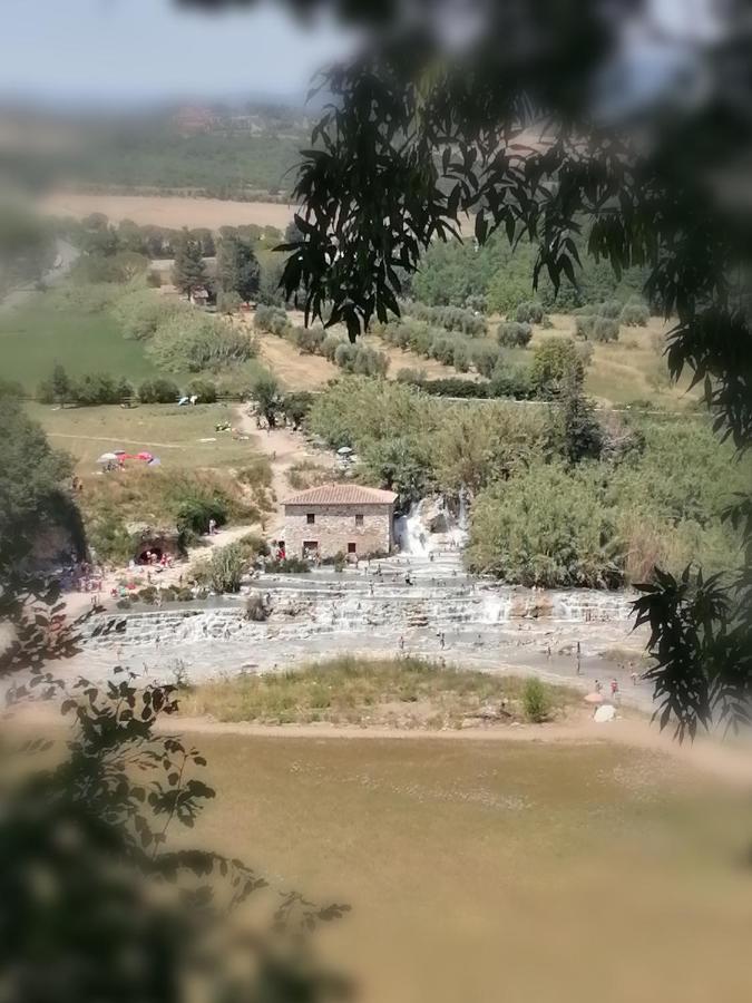 Km 0 Dal Centro By Tiziana Monaldi Hotel Pitigliano Buitenkant foto