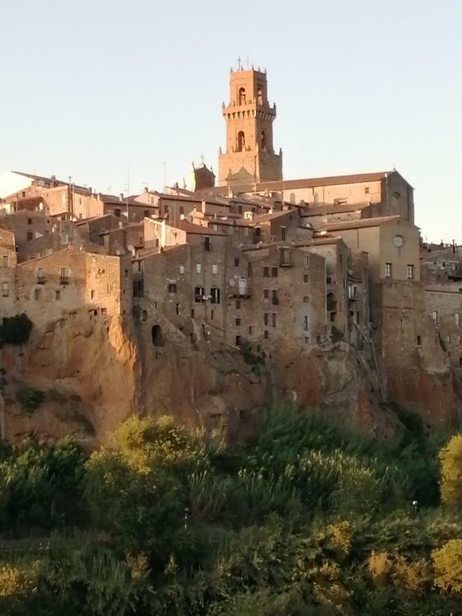 Km 0 Dal Centro By Tiziana Monaldi Hotel Pitigliano Buitenkant foto